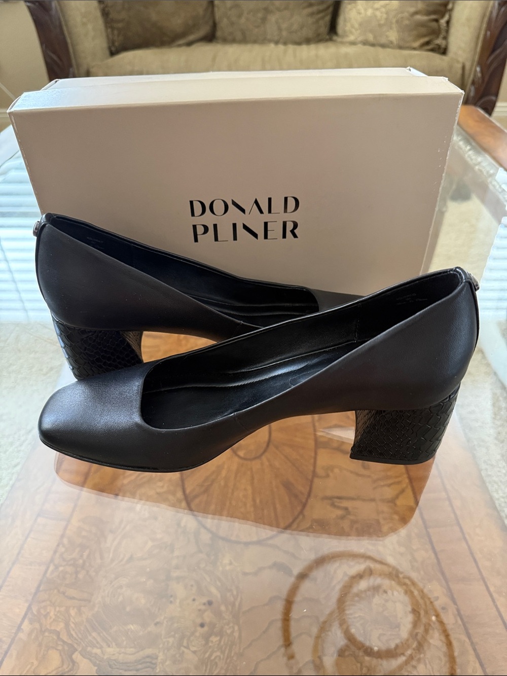 Donald J. Pliner Black Leather Round-Toe Block Heel Pumps 9